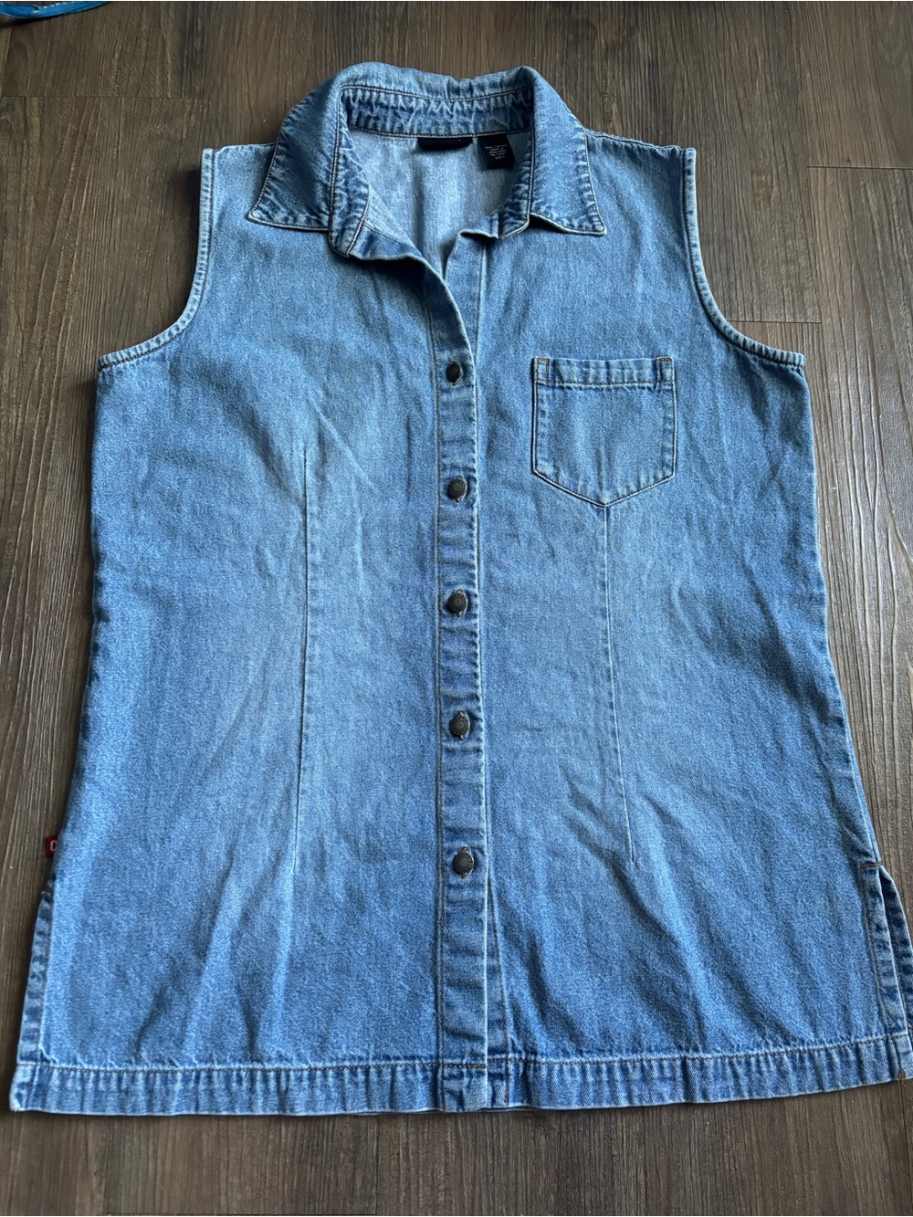 Chicos 100% cotton chambray denim vest size 1